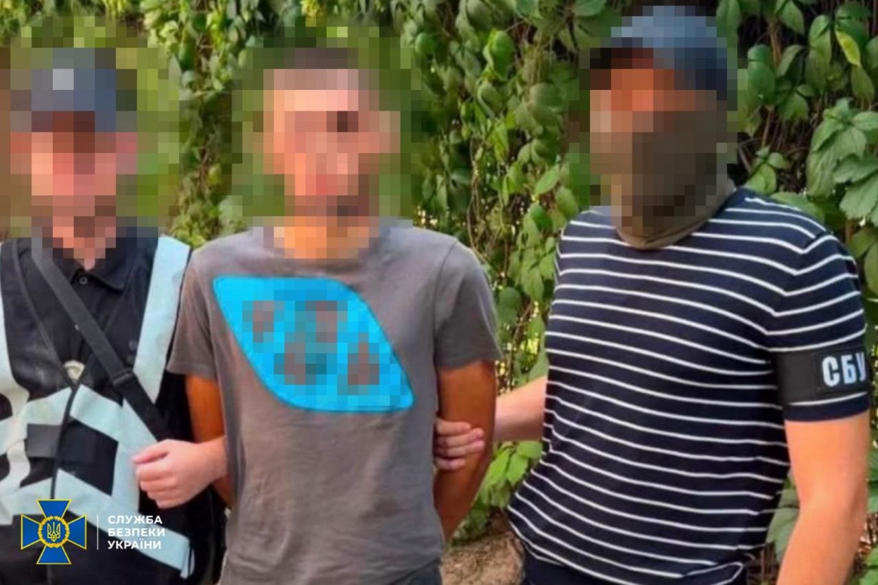 У Запоріжжі затримали паліїв, завербованих РФ через фейкові акаунти