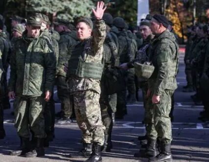 Росіяни встановили рекорд пошукових запитів про виїзд з країни: що шукали та чому