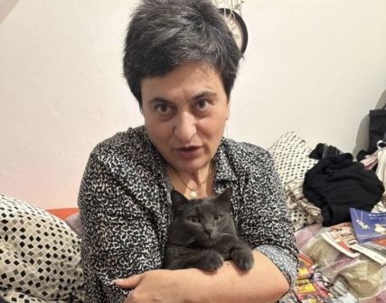 У Львові зникла 55-річна Анжела Кібізова з котиком: рідні розшукують