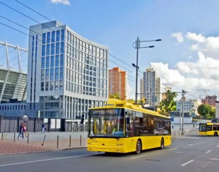 Київ: проїзд у транспорті подорожчає до 30 грн, але проїзні залишаться невигідними