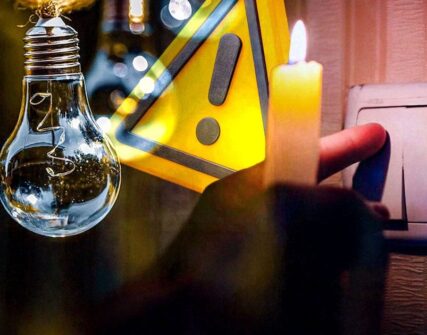 Сім областей України без світла через обстріли, 72 пункти – через негоду