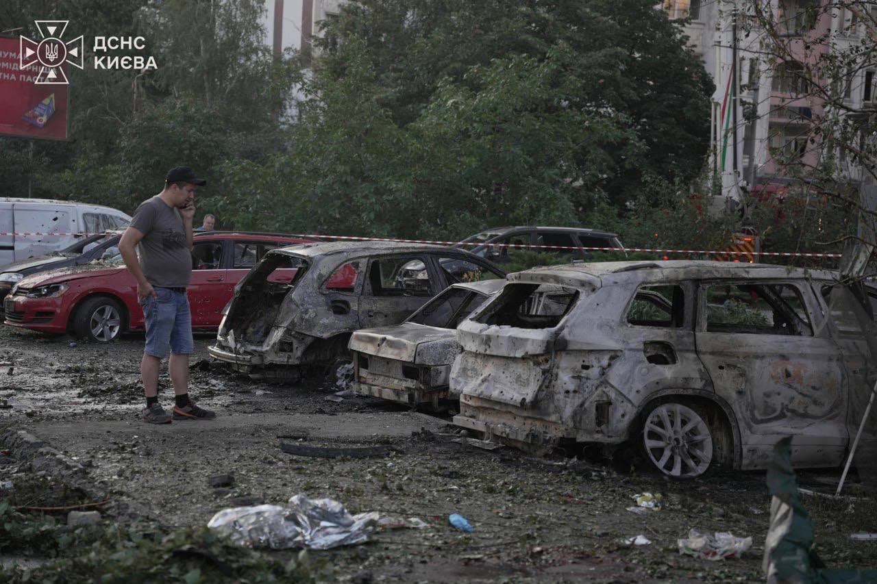 Київ пережив смертоносну ніч: 9 загиблих після ракетного удару РФ