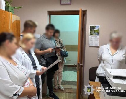 У Києві викрили масштабну схему фіктивної інвалідності: затримано члена ВЛК