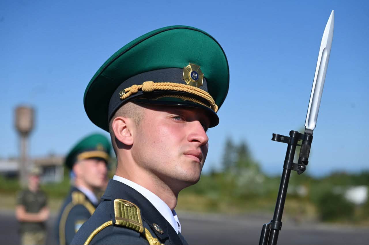 Прах Євгена Коновальця повернули в Україну: зустріли з почестями