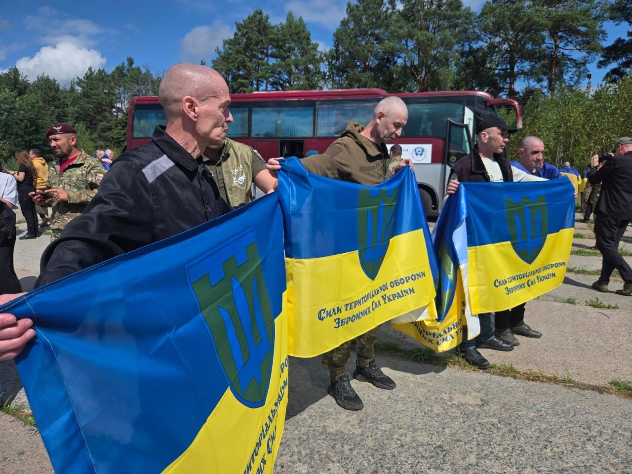 Обмін полоненими: 103 українські військові повернулися додому