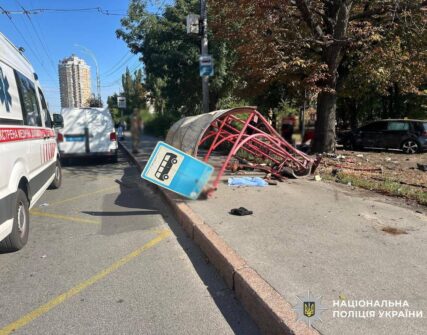 Смертельна ДТП у Києві: на Чоколівському бульварі загинули дві жінки