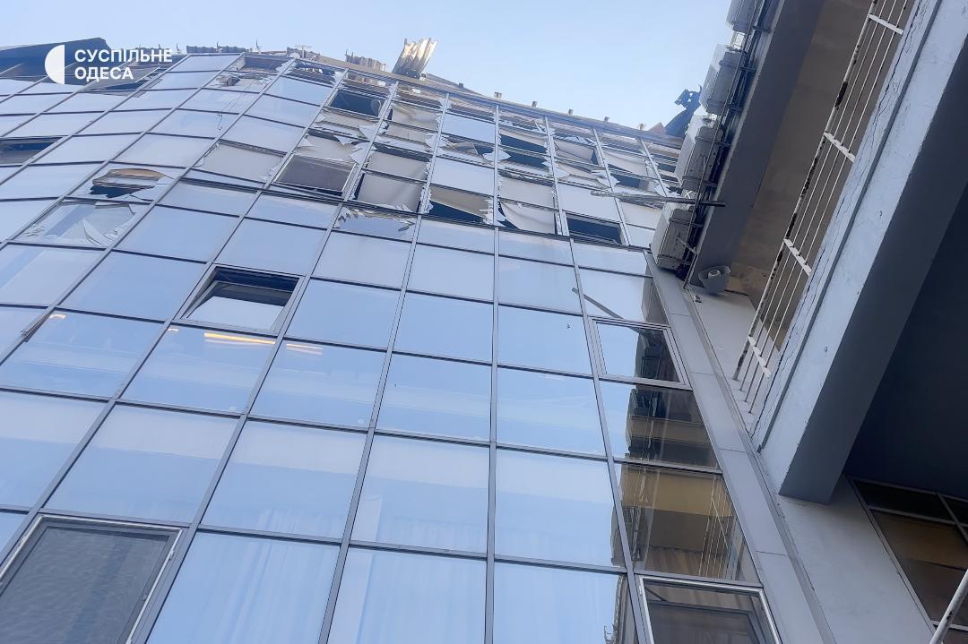 Російські дрони атакували Одесу: пошкоджено стадіон «Чорноморець», є постраждала