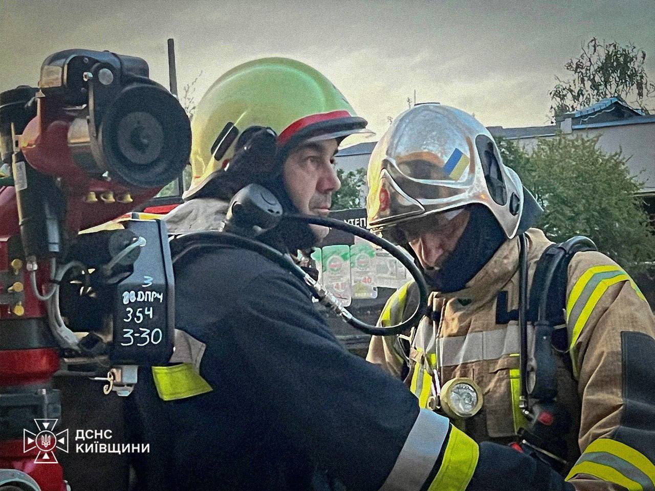 Російський дрон влучив у склад Rozetka на Київщині: загиблий та поранені