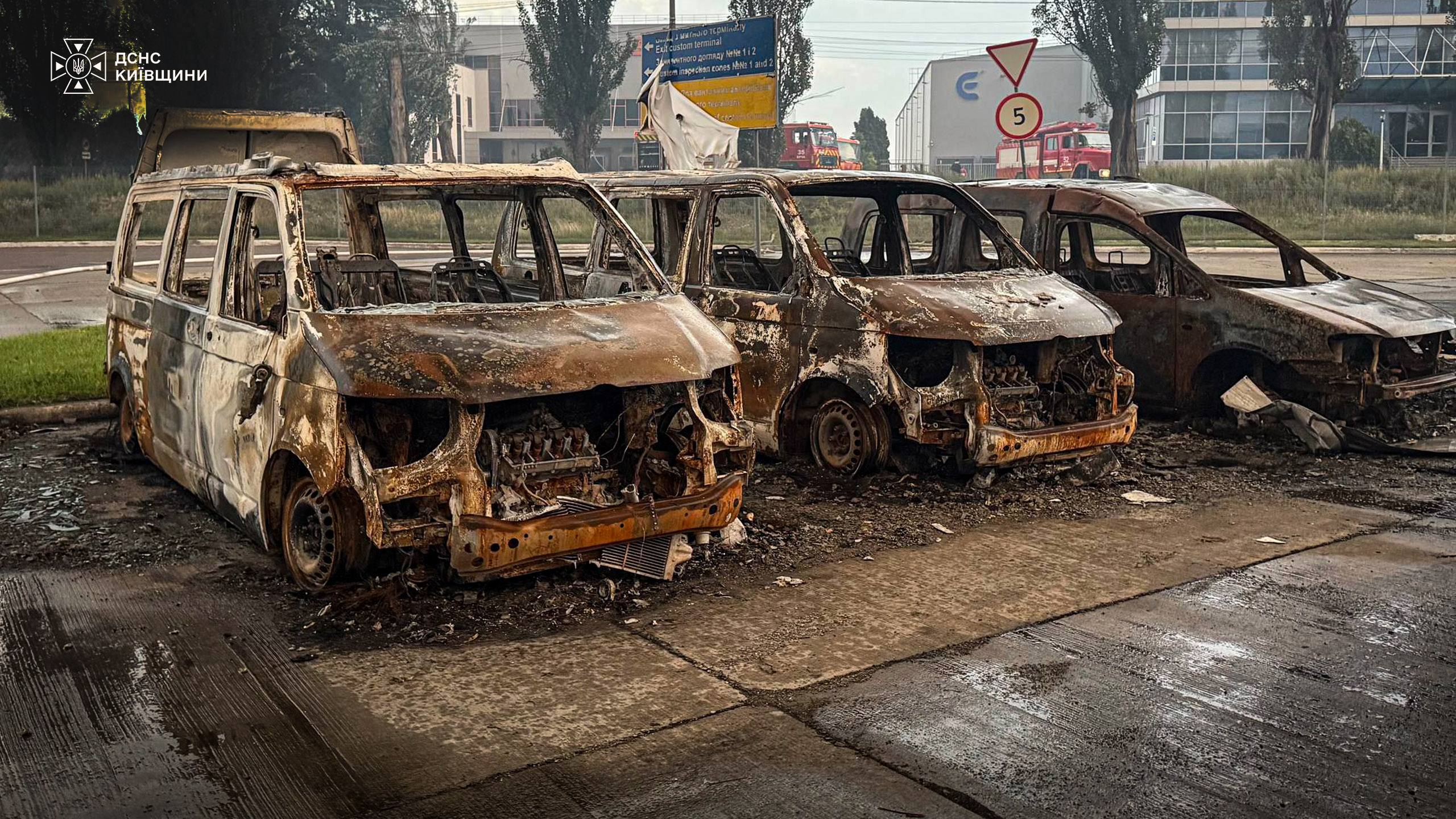 Масштабна атака 5 серпня: на Київщині триває ліквідація наслідків, 16 загиблих