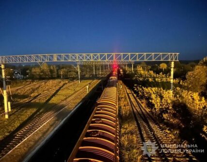 Дві 13-річні дівчини травмувалися на залізничній станції у Броварах