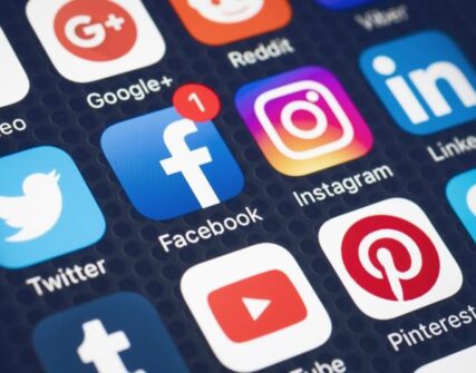 Податкова моніторитиме TikTok та Instagram для виявлення нелегального бізнесу