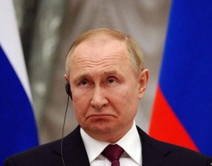 Путін, імовірно, посилює війну через страх втратити Донбас: аналіз The Economist