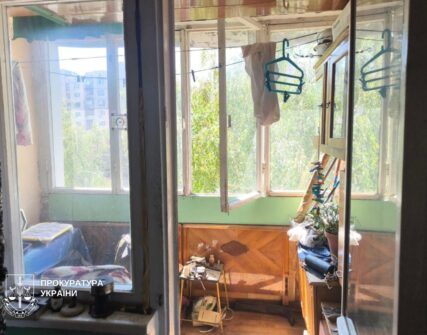 На Виноградарі викинули собаку Ельзу з 4 поверху: жінці загрожує до 8 років
