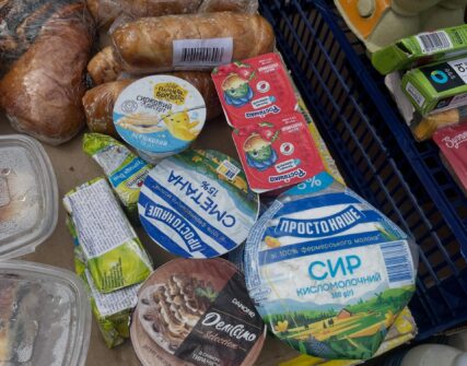 Небезпечні продукти біля метро "Лівобережна": Костянтин Грубич застерігає