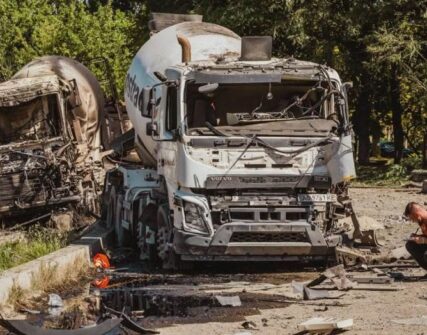 Російські ракети вдарили по Autostrada в Києві: двоє загиблих, значні руйнування