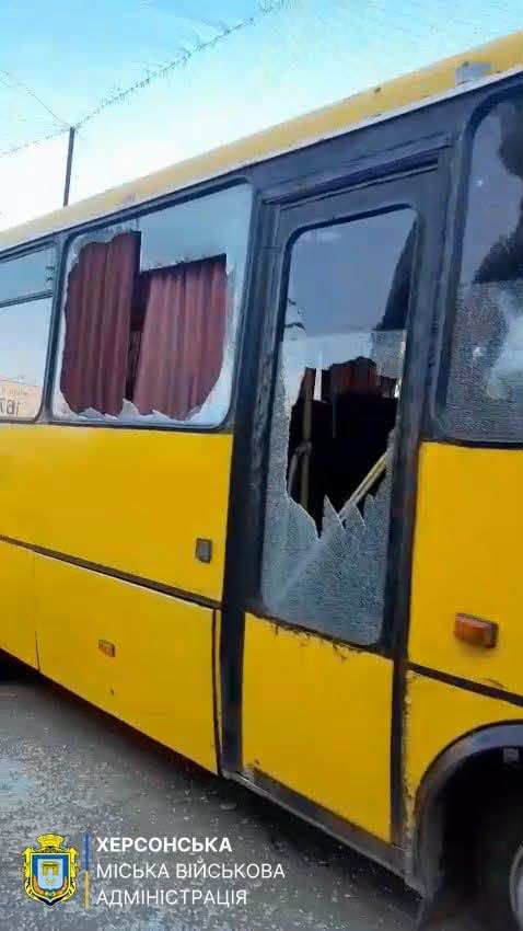 Росіяни вдарили по ринку в Херсоні: 5 поранених, є нові атаки