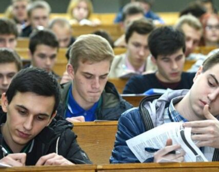МОН посилить контроль за студентами 25+ для виявлення фіктивного навчання
