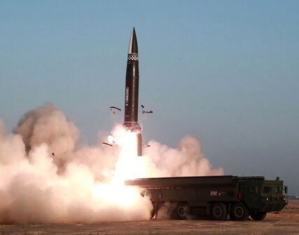 Росія прагне отримати від КНДР потужніші ракети KN-30 та військових – ГУР