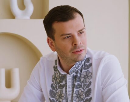 Андрій Князь презентував оновлену «Мою країну» з хором «Крилиця»