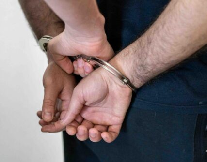 Запорізького педофіла засудили до 15 років в'язниці за зґвалтування падчерок