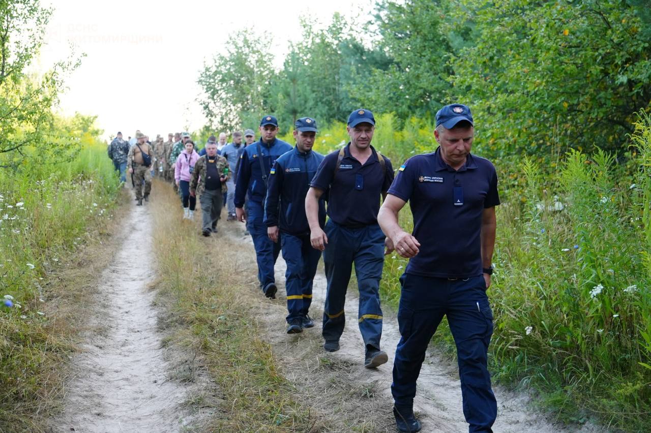Зниклу дитину знайшли живою на Житомирщині: подробиці нічних пошуків