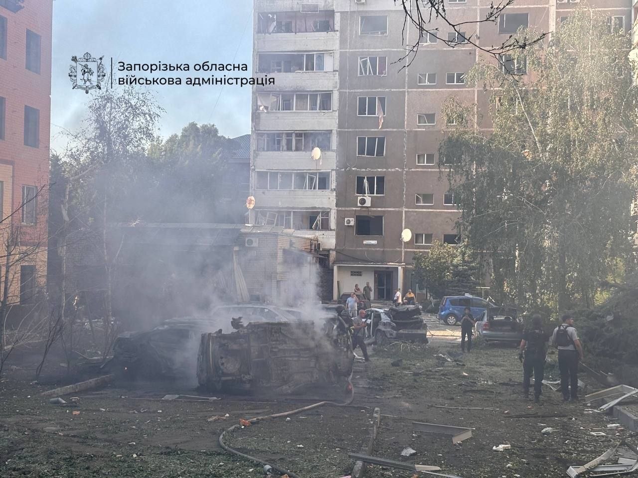 Запоріжжя двічі обстріляли у неділю: є загиблий та понад десять постраждалих