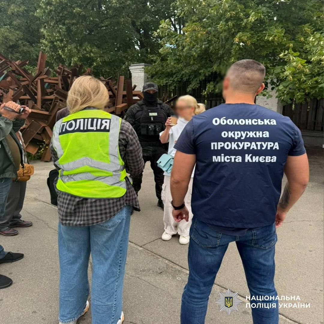У Києві викрито схему «шлюбного агентства» – фіктивні шлюби за $7 000
