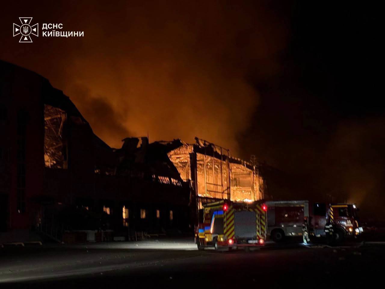 Атака на Київщину в ніч на 5 серпня: 14 загиблих, десятки поранених та масштабні пожежі