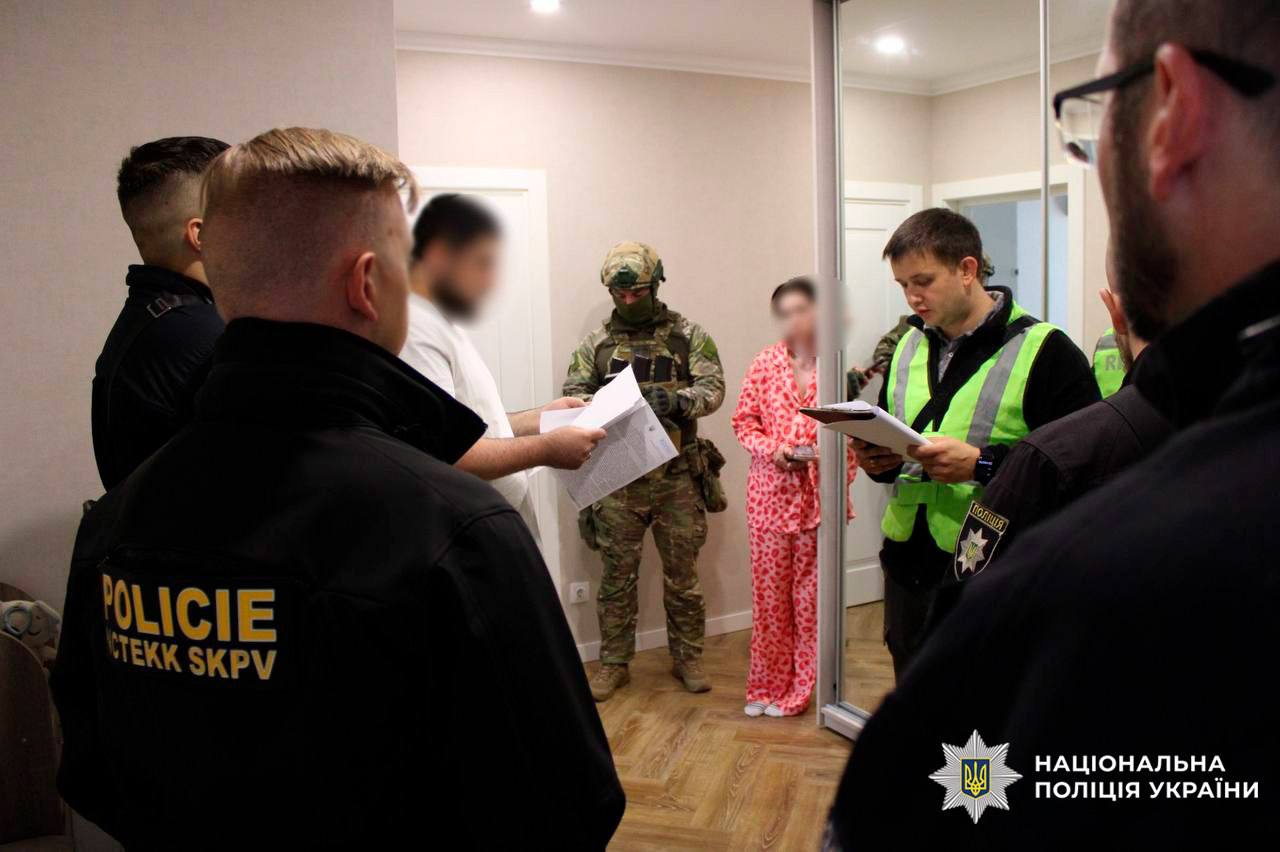У Києві викрили шахрайський кол-центр: ошукали чехів на 8,4 млн грн