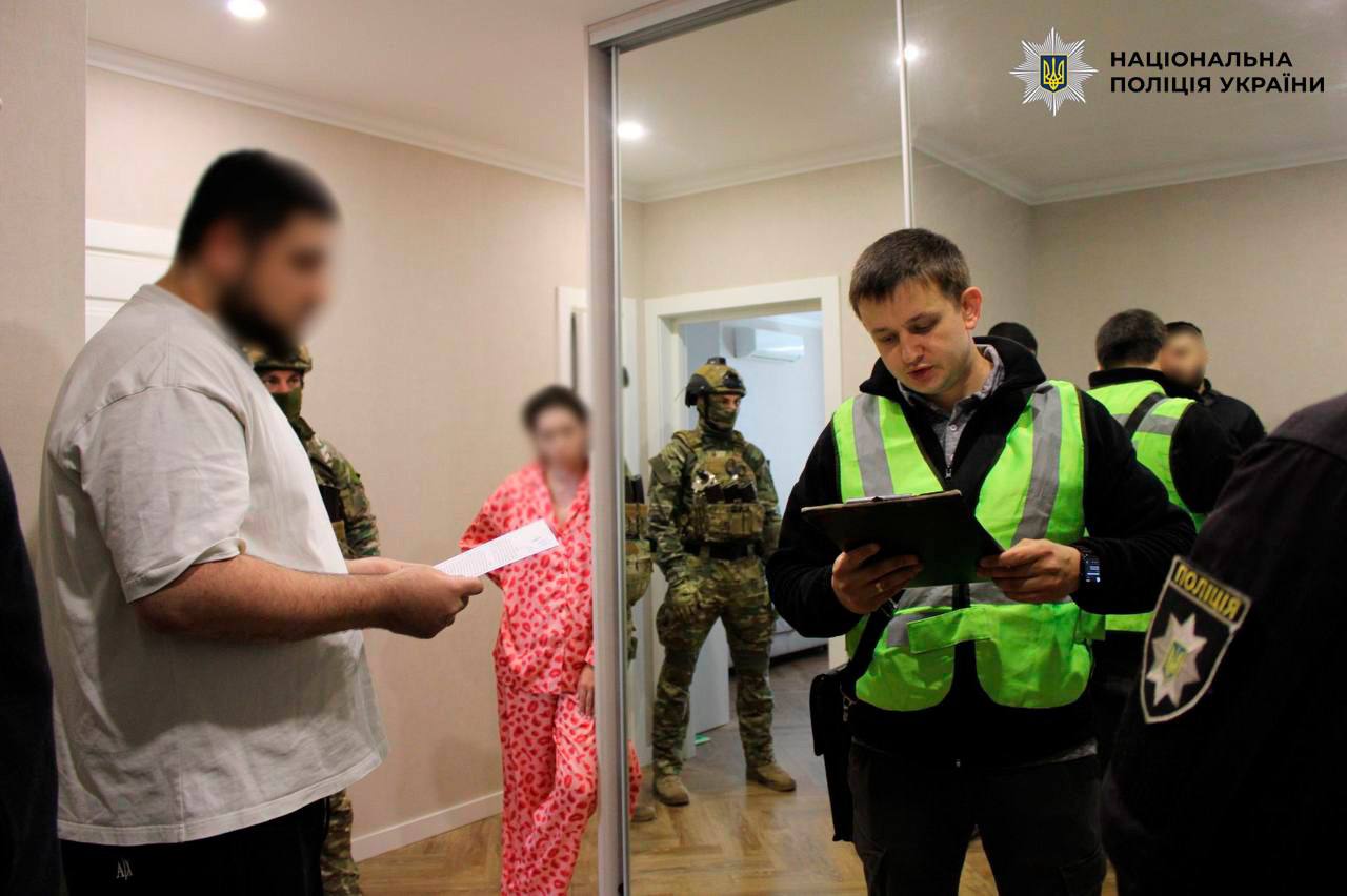 У Києві викрили шахрайський кол-центр: ошукали чехів на 8,4 млн грн