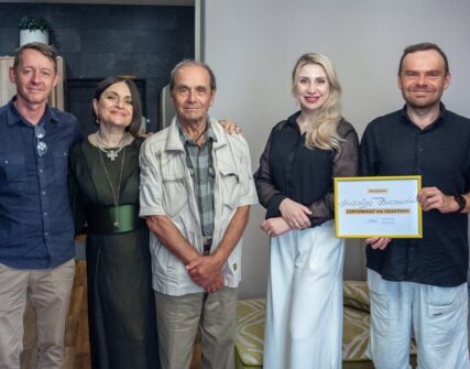 Науковець Михайло Висоцький отримав нову квартиру після втрати житла від удару РФ