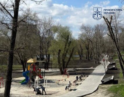 Київ: директора фірми судитимуть за розтрату на ремонті Вербного озера