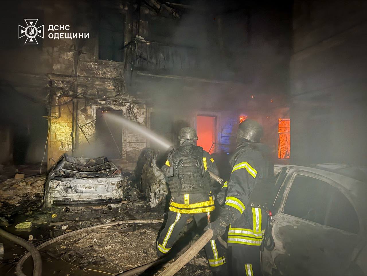 В Одесі автобус з 12 дітьми пошкоджено вибуховою хвилею під час повторного обстрілу
