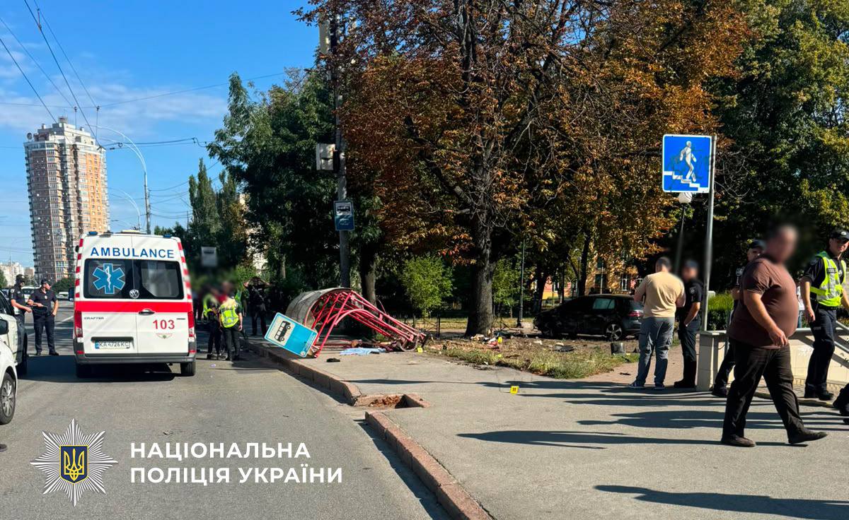 ДТП на Чоколівському бульварі: двоє загиблих, четверо травмованих