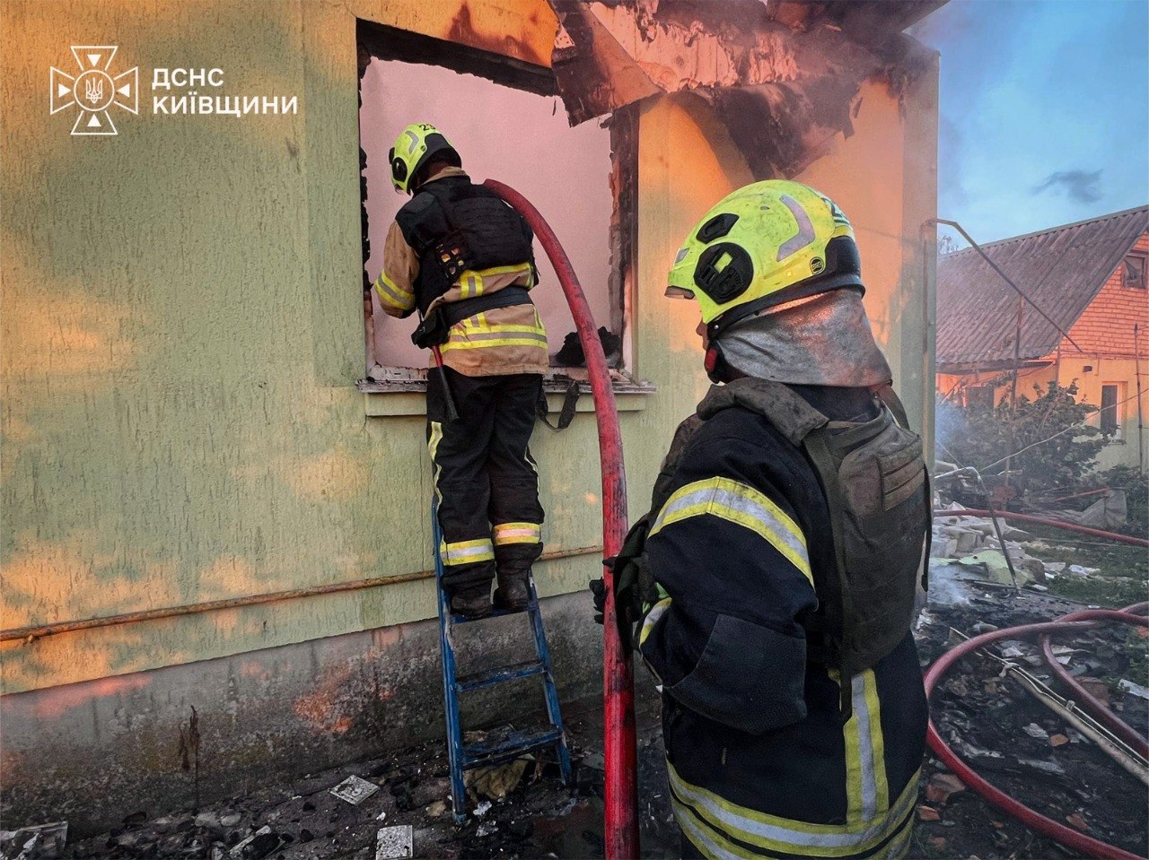 Нічна атака на Київщину: 1 загиблий, 7 травмованих, руйнування