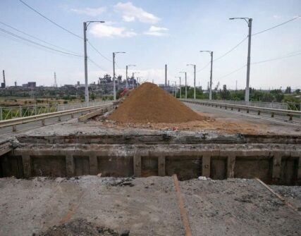 Окупанти анонсували ремонт естакади в Маріуполі біля «Азовсталі»