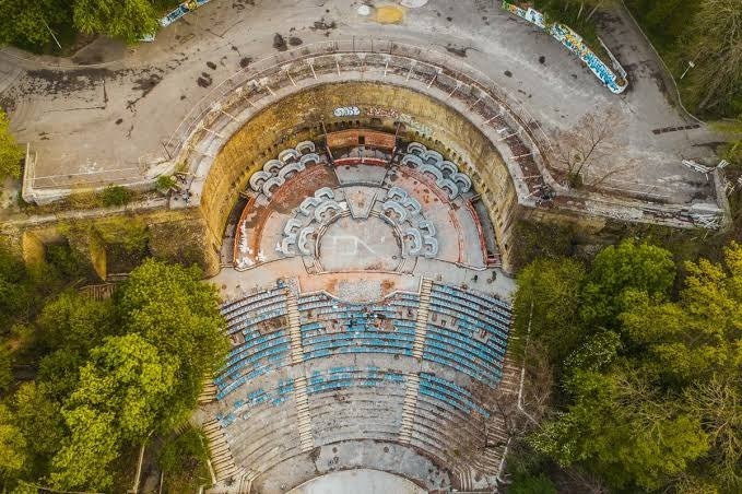 П'ять унікальних локацій Києва, де можна відпочити та зробити фото