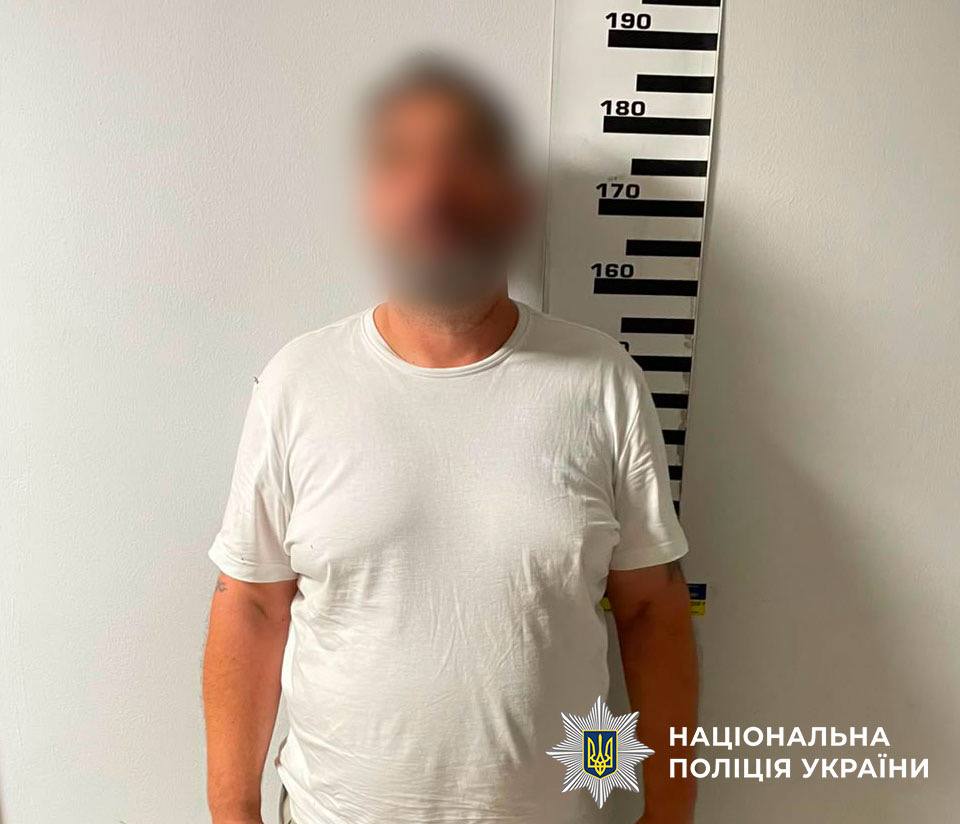 У Києві сусід викрав сейф із 2 млн грн: поліція затримала зловмисника