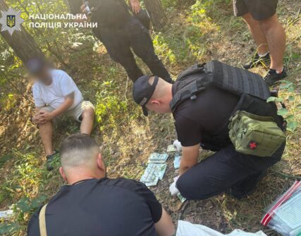 У Києві сусід викрав сейф із 2 млн грн: поліція затримала зловмисника