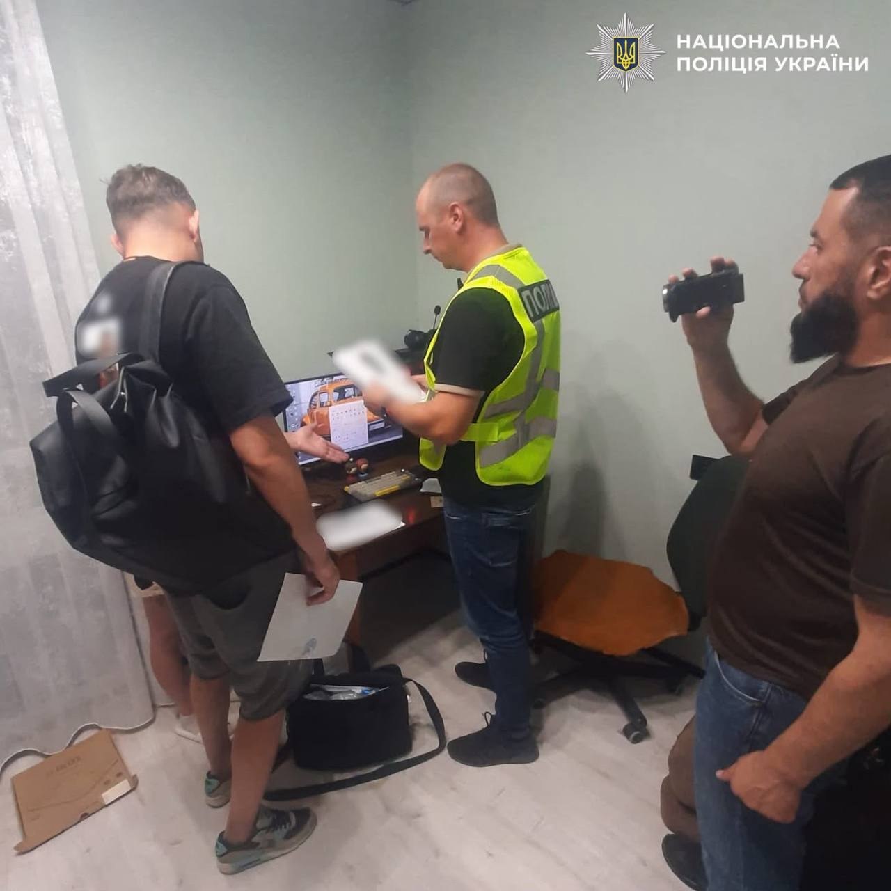 На Київщині викрили вербувальників жінок для сексуальної експлуатації за кордоном