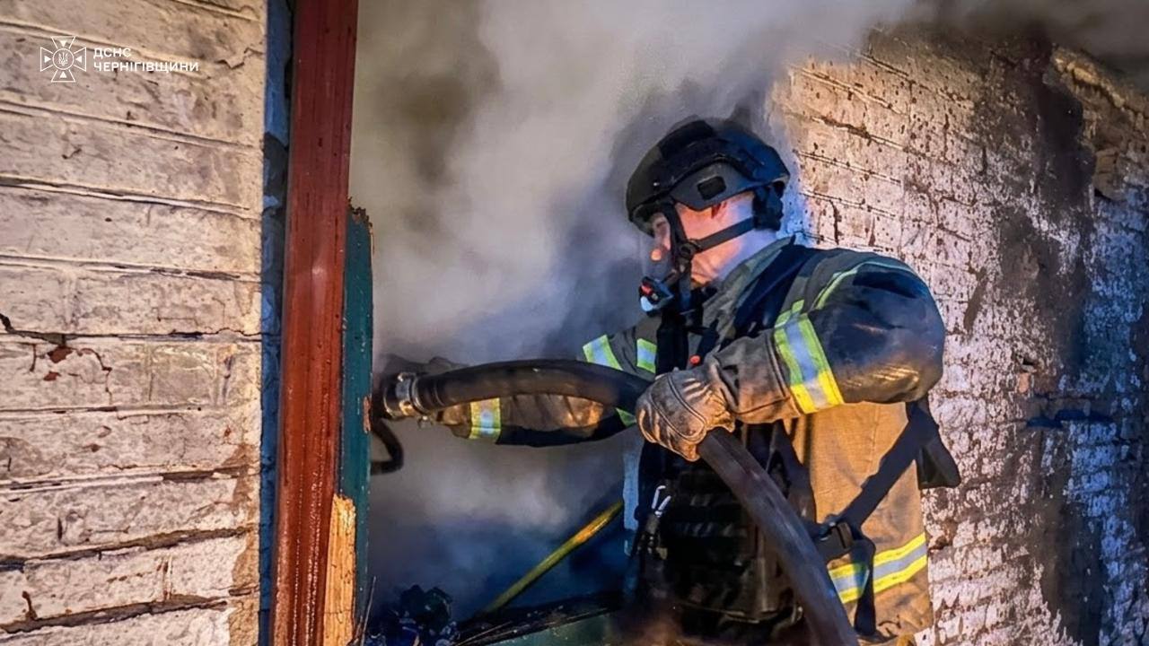 У Чернігові дрон вбив матір і 4-річну дитину: деталі ранкової атаки