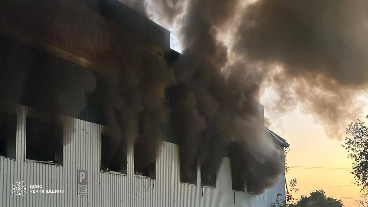 У Чернігові дрон вбив матір і 4-річну дитину: деталі ранкової атаки