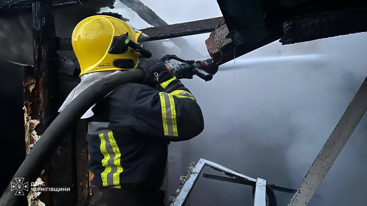 У Чернігові дрон вбив матір і 4-річну дитину: деталі ранкової атаки