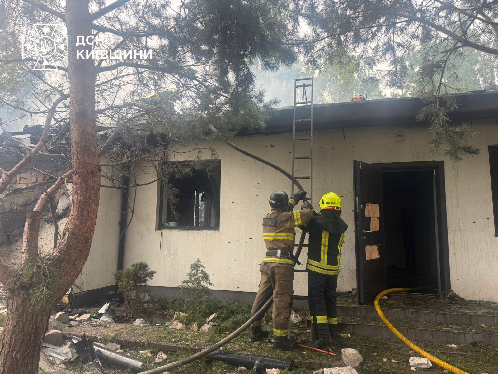 На Київщині через атаки БпЛА постраждали двоє людей, виникли пожежі