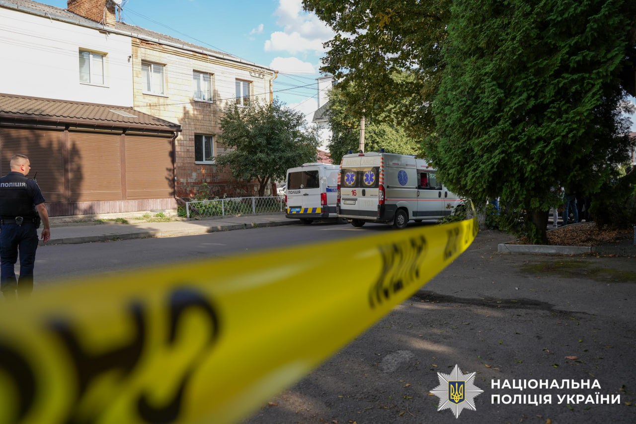 Вибух у відділенні поліції Рівного: загинув підполковник, троє поранених