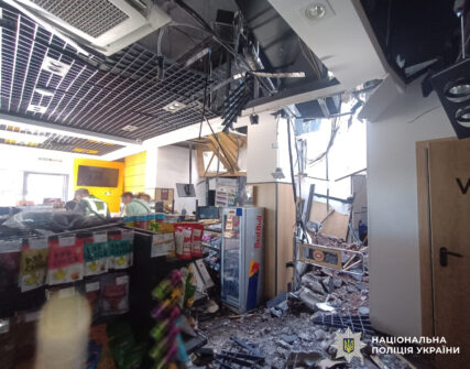 Російська атака на Київ: загиблий, поранені та пошкодження McDonald's