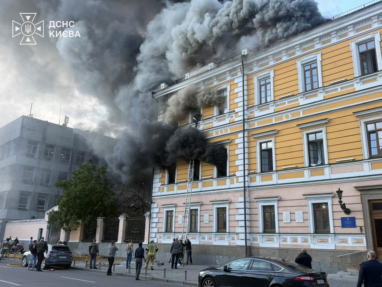 Російський дрон ударив по НАH у Києві: є загиблий, 19 постраждалих