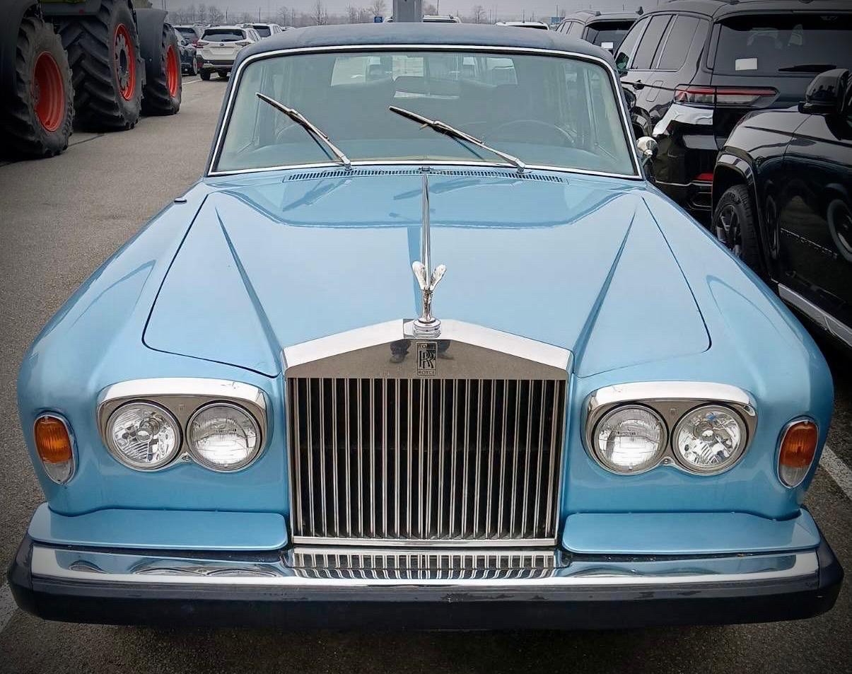 Власник Rolls-Royce 1976 року підозрюється у контрабанді через підроблений сертифікат