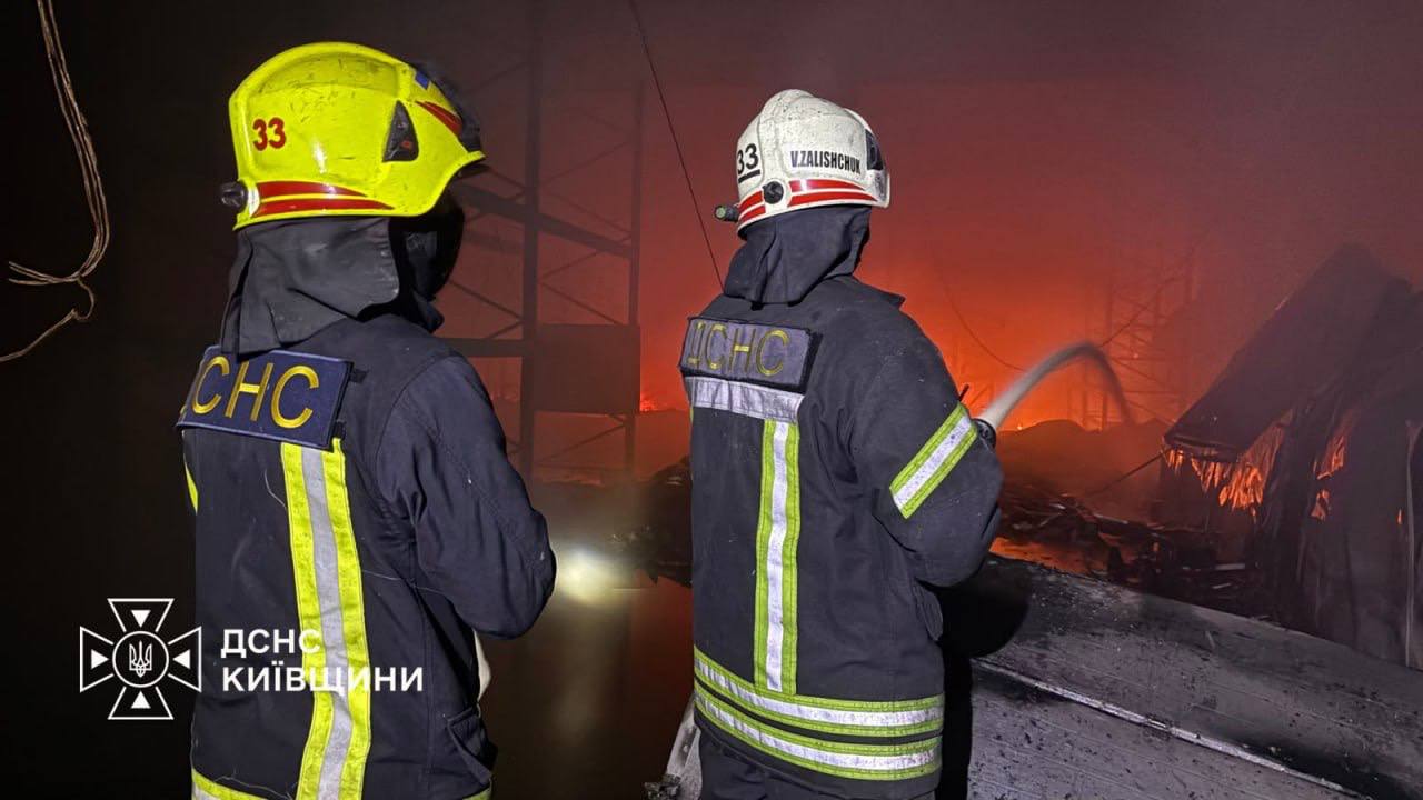 Атака дронів на Київщину: поранена жінка, пошкоджено 9 об'єктів