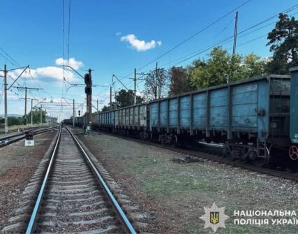 На Київщині потяг смертельно травмував 18-річного велосипедиста